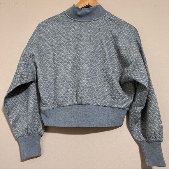 SOCIALITE Textured Mock Neck Pullover - Picture 4 of 11